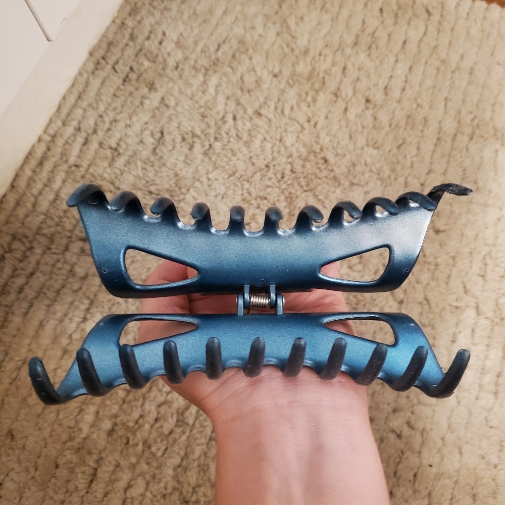 XL Blue Hair Claw Clip - Picture 6 of 6